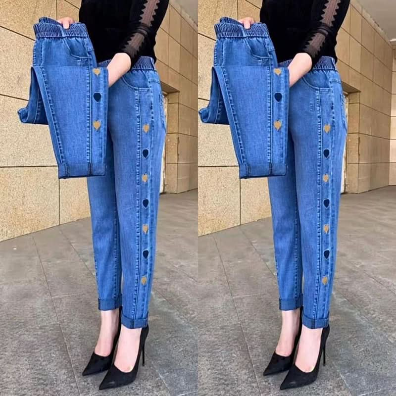 🔥Hete verkoop - 50% korting🔥Dames hoge elasticiteit hart patroon geborduurde jeans