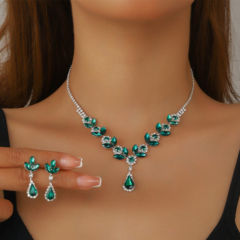 💎Elegante set van ketting en oorbellen met bloemen waterdruppels en 2 stuks💕