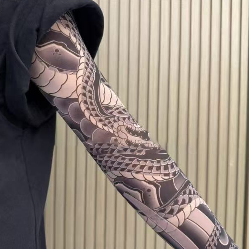 Nieuw: Selling❤️‍🔥 Ultradunne tatoeagemouwen met zonbescherming