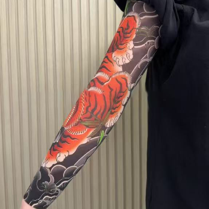 Nieuw: Selling❤️‍🔥 Ultradunne tatoeagemouwen met zonbescherming