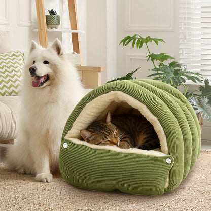 Warmte, gezellig comfort, pluchen huisdierenhol